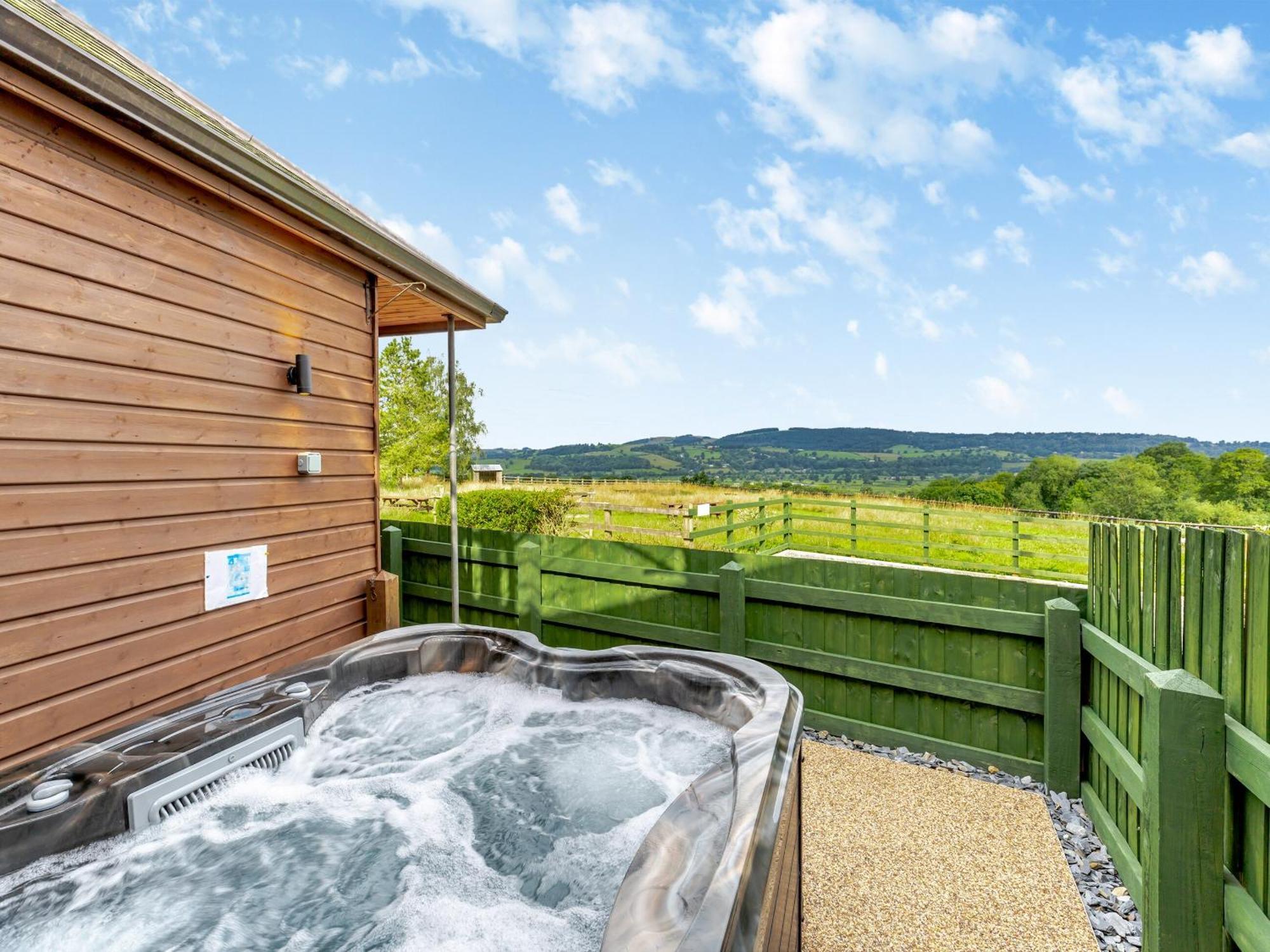 The Stables Villa Forden Exterior photo